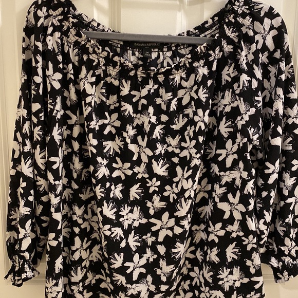 Banana Republic Blouse - Picture 4 of 4